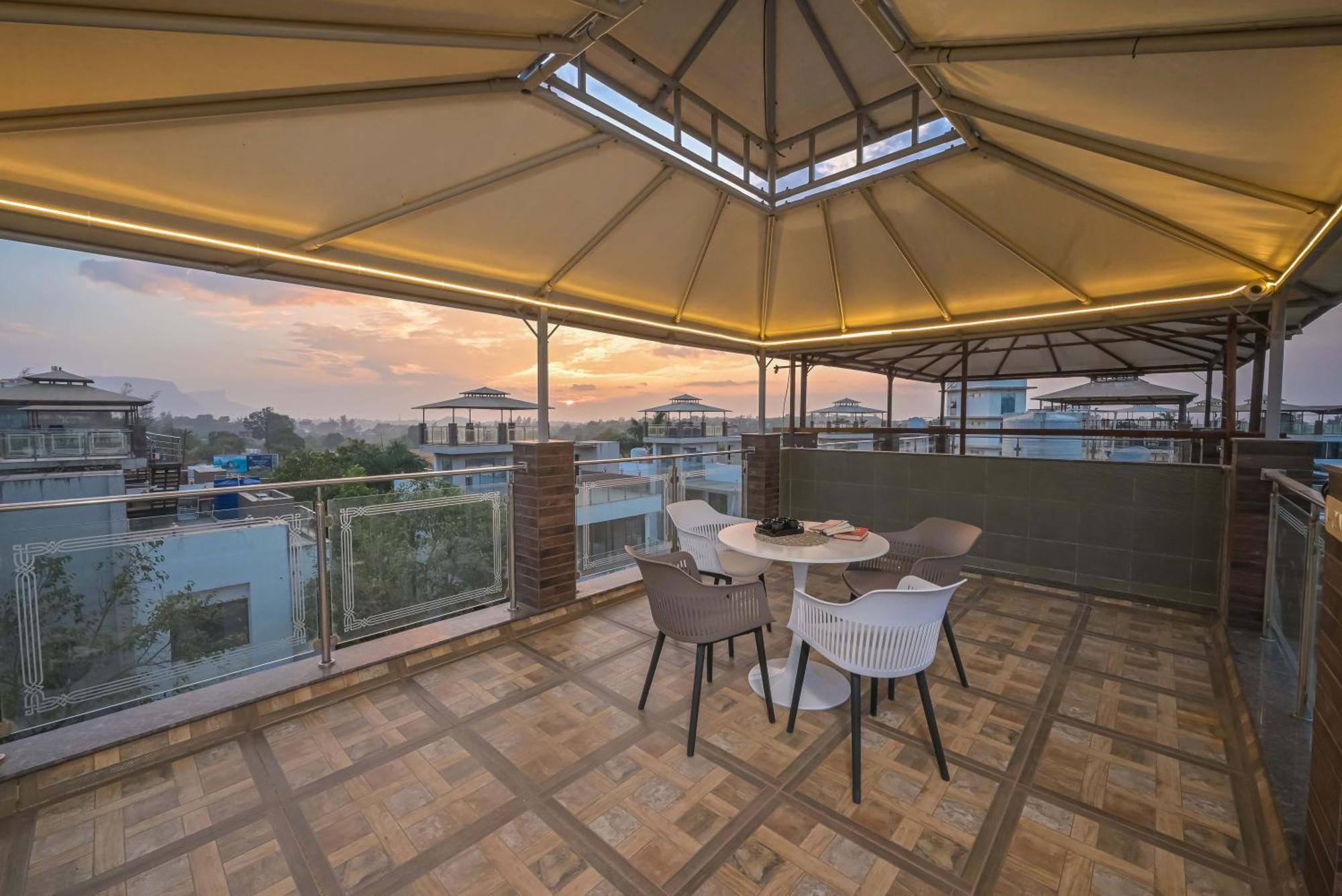Azure Retreat Villa By Tropicana Stays Lonavala Ngoại thất bức ảnh
